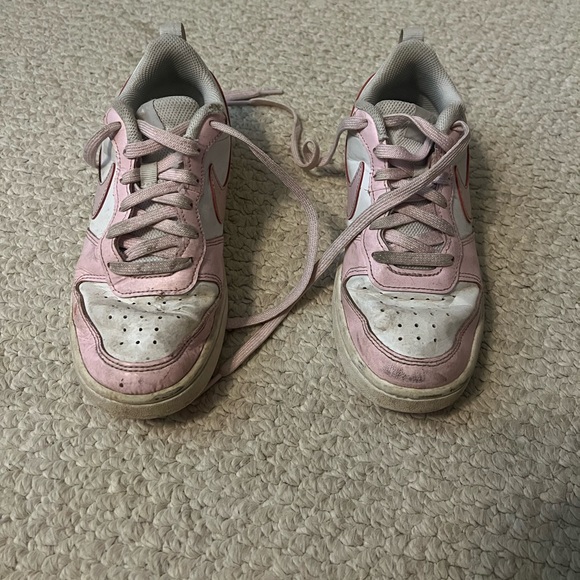 Pink Nike’s, Used, Size 5, - Picture 2 of 6